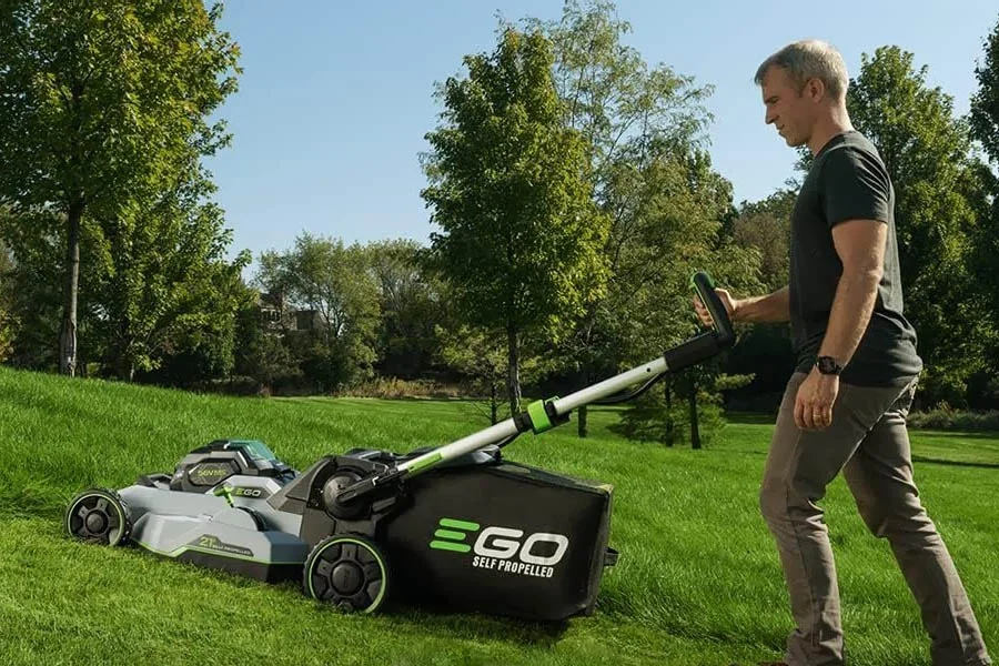 battery charged lawn mowers